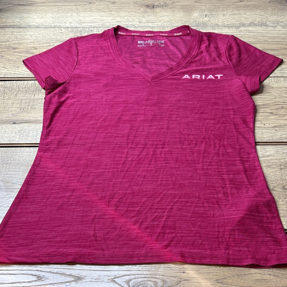 Women’s Ariat Laguna Logo Baselayer Tee in Red Bull Red Size Medium